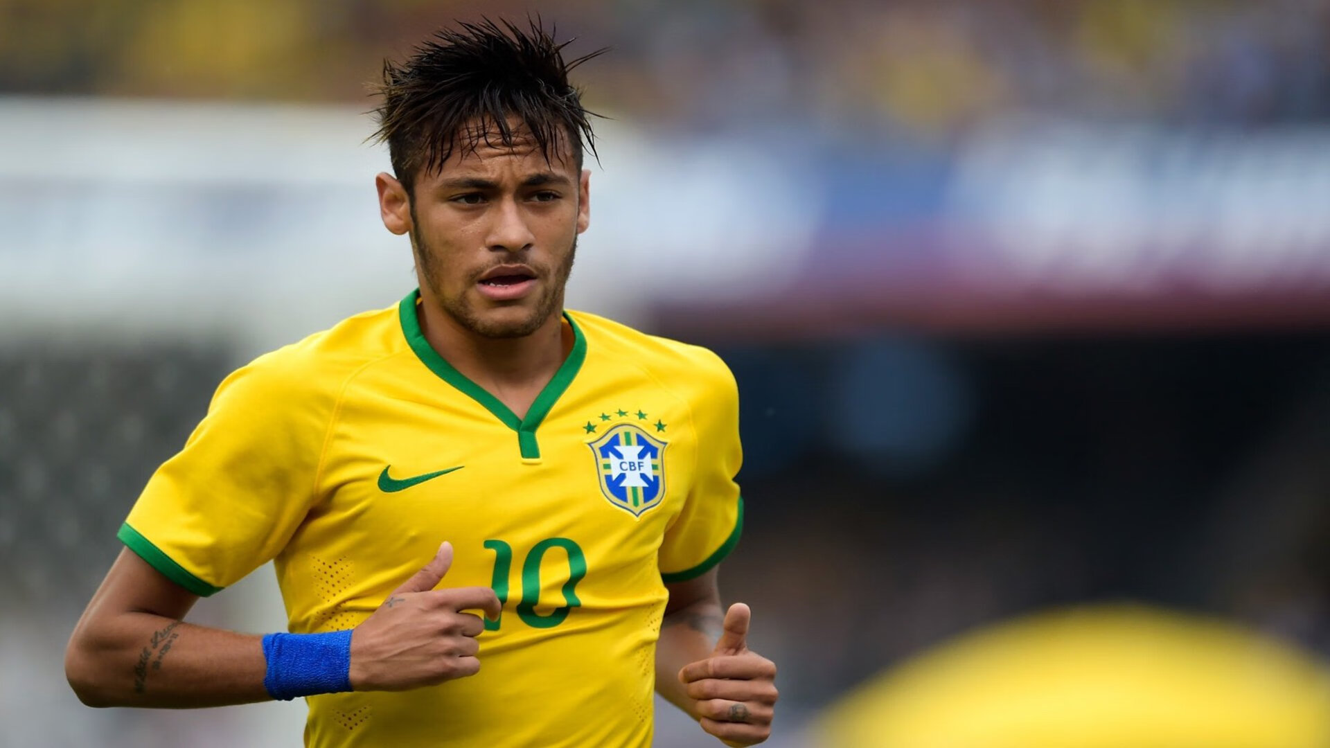 _运动员街头即兴表演：青春力量焕发_，运动员街拍