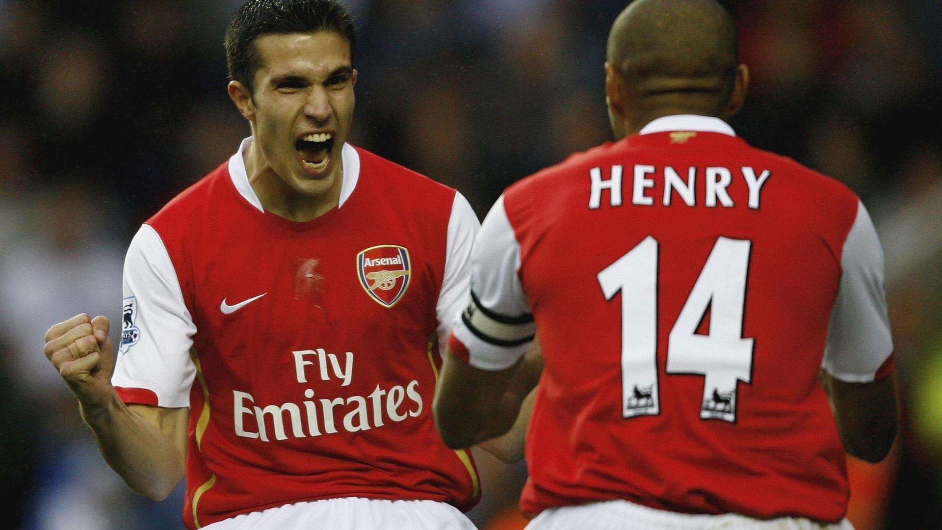 跨界融合:足球与电子竞技“携手共赢”新局面,电竞和足球市场