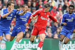 阿根廷队在足球比赛中取得激动人心的胜利，阿根廷 队
